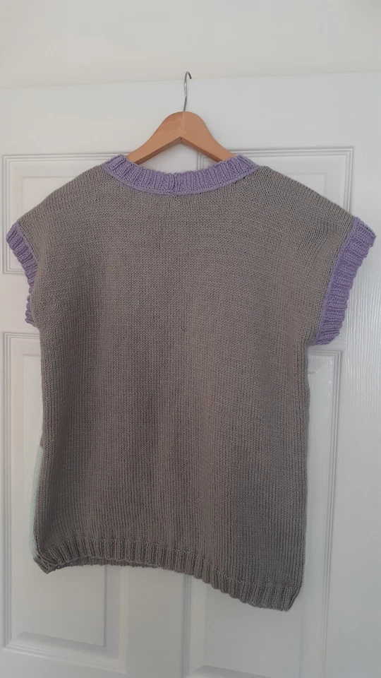 Hand Made Knitted Bodywarmer Acrylic Size 14 - Image 2 of 2