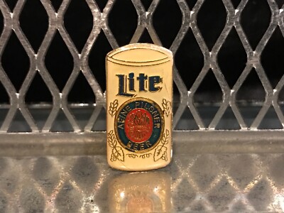 MILLER LITE BEER Can ~ VINTAGE RARE NEW ~ Enamel PIN Milwaukee Brewery Sign