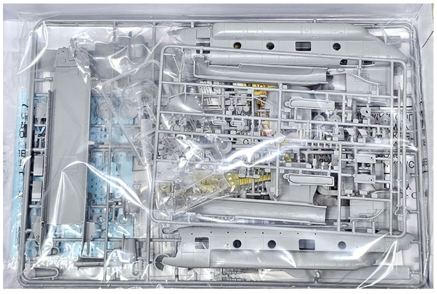 1/72 ROK Army CH-47D Chinook Helicopter Aircraft Plastic Model Kit