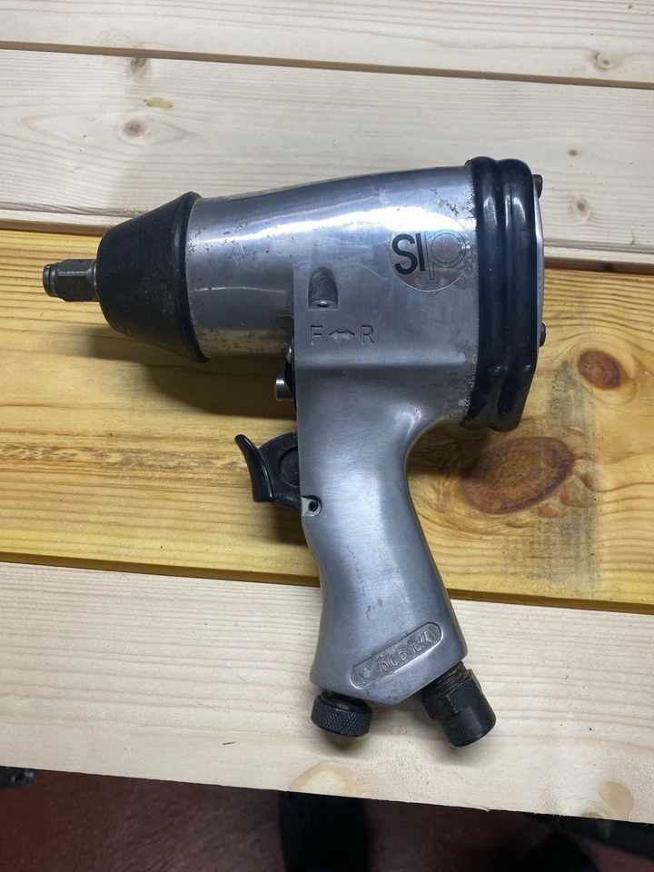 SIP 1/2 Square Air Impact Wrench With Sockets (9mm - 27mm) Plus Spray Guns - Image 3 of 4