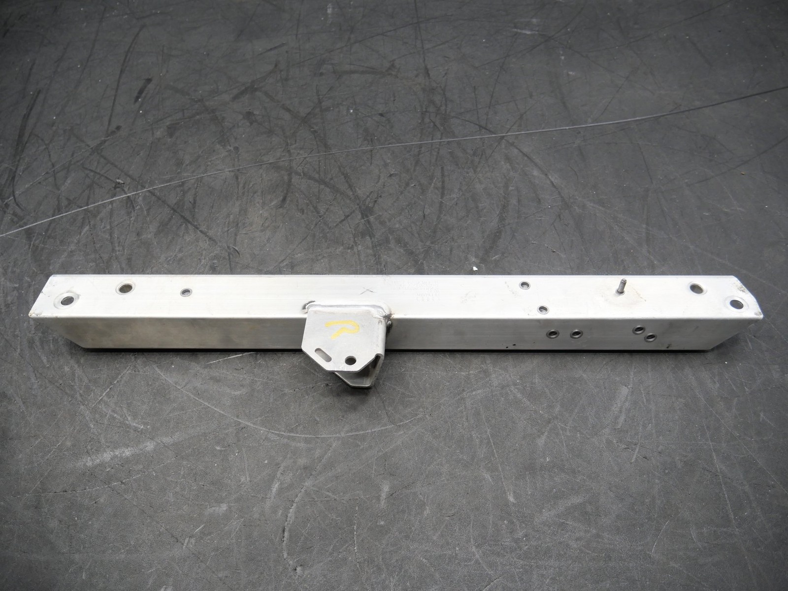 Audi R8 Spyder 2017-2023 Rear Right Lower Support bracket P/N 4S8814202B