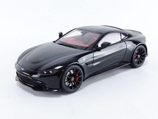 AUTOart 1/18 Aston Martin Vantage 2019 Black / Carbon Black Roof 70275