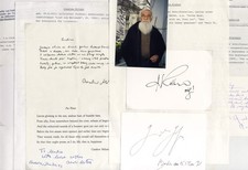 NOVELISTS Czeslaw Milosz & Günter Grass & others autographs, forty signatures