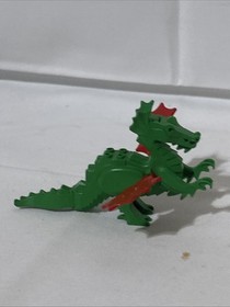 Lego Green Dragon Minifigure Red Wings 6076 / 6082 Classic Castle