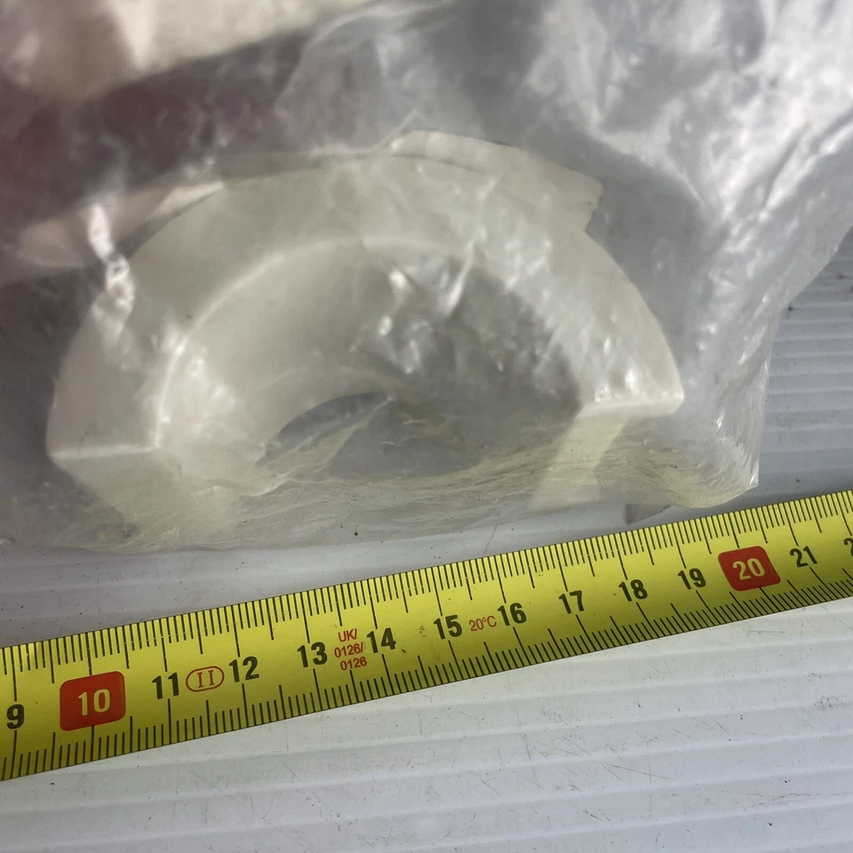 1-51779-084-0 Isuzu Genuine Bushing Rubber Stabilizing Bar Truck NOS OEM - Image 2 of 3