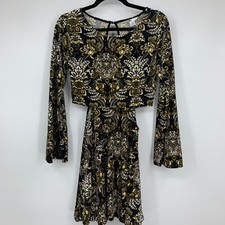 Volcom womens small dress skater fit and flare cutout bell sleeves keyhole back