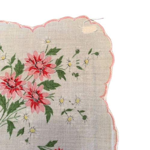 Vintage Hankie Pink Red Flowers Handkerchief Pocket Square Scalloped Edges READ - Picture 4 of 7