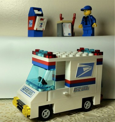 lego mail truck