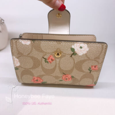 NWT Coach Medium Corner Zip Wallet In Signature Canvas With Floral