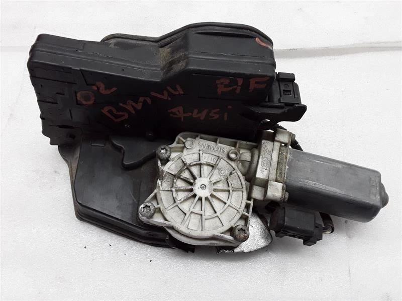 Actuador de cierre de cerradura de puerta delantera para pasajero derecho R/F BMW 745i 2002 6-2-6P Foto 4 de 4