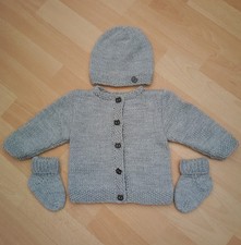 Babystrickjacke/Set Jungen hellgrau Gr. 56 Ha...