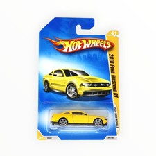 Hot Wheels 2010 Ford Mustang Gt 41190 - Yellow - 2009 Mainline A Hot Wheels 2010 Ford Mustang Gt 41190 - Yellow - 2009 Mainline A