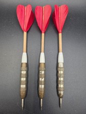Vintage Unicorn Red Feather Set Of Darts W/ Clear Case - Made In England