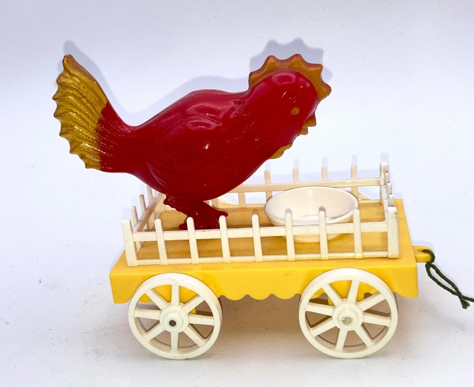 Pollo de juguete de Pascua con vagón pollito móvil plástico 1967 vintage coleccionable Foto 3 de 4