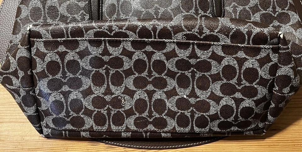 Coach  Signature Brown Coated Canvas Shoulder Bag Purse Tote Pre-owned - Image 4 of 4