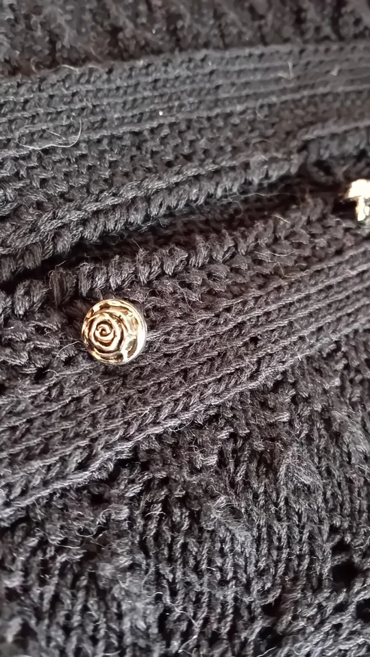 Damen Strickjacke / Handarbeit Gr. 38/40 selbst gestrickt ( 8) - Bild 4 von 4