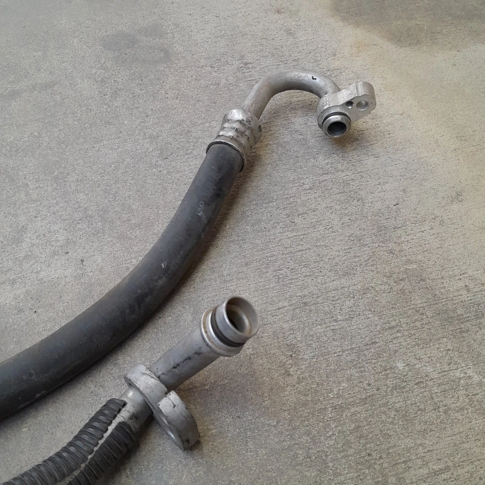 Líneas de compresor de aire acondicionado Lexus IS300 2001 succión de refrigerante OEM 01-05 Foto 4 de 4