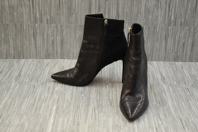 nine west tomorrow pointy toe booties