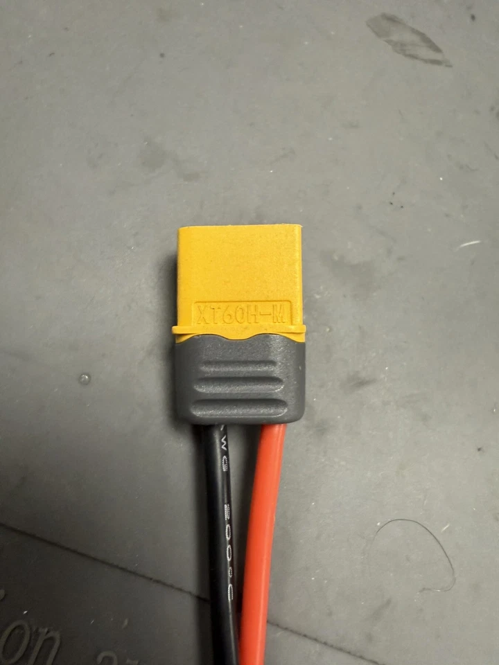 AXIAL Base Camp V2 Slickrock Motor and ESC Combo XT-60 Connector - Image 3 of 3