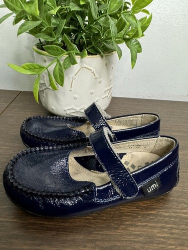 UMI Little girls 8.5 Navy Blue Patent Leather Dress Shoes EXCELENT Mocs - Picture 3 of 10