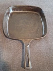 WAGNER WARE SQUARE SKILLET No. 1218D w/ THUMB WELL HANDLE, SEASONED. 1934-1959