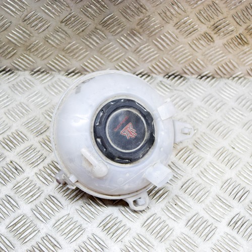 AUDI Q3 F3 35 TFSI Kühlmittelausgleichsbehälter 5Q0121407M 1,5 Benzin 110 kW