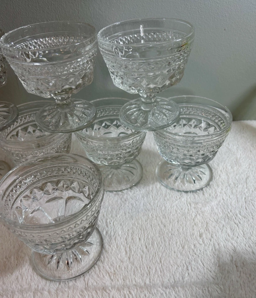 Juego de 8 platos de Sherbet de vidrio transparente Anchor Hocking Wexford Diamond Design. Foto 3 de 4