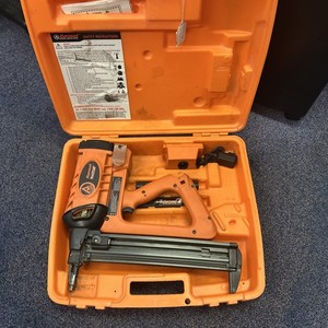 Ramset TF1200 Fully Automatic Gas Actuated TrakFast Fastener Gun Two Batteries
