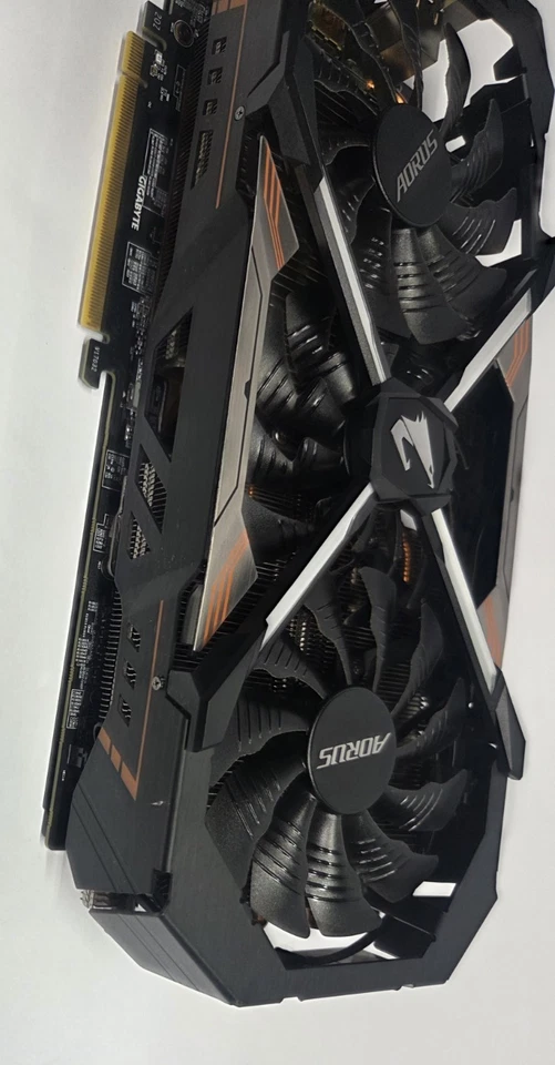 GIGABYTE Nvidia AORUS GTX 1080 Ti XTREME Edition GV-N108TAORUS-11GD 11GB GDDR5X - Image 3 of 4