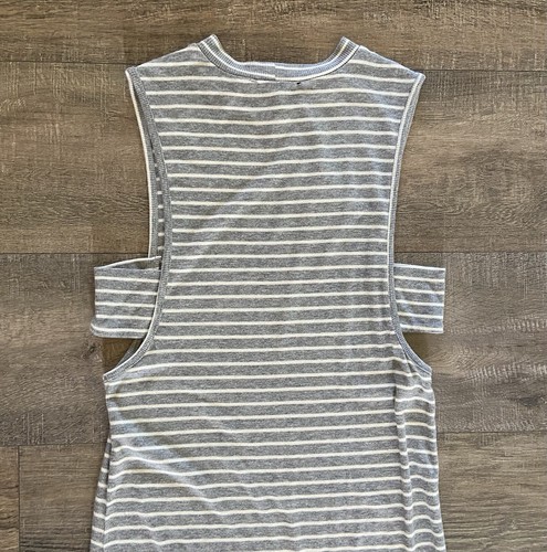Romeo Juliet women’s size medium grey striped cut out crew neck sleeveless dress - Picture 9 of 12