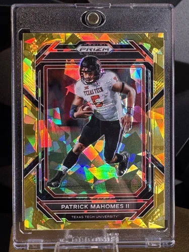 Patrick Mahomes RARE GOLD CRACKED ICE REFRACTOR PRIZM INVESTMENT CARD SP MINT