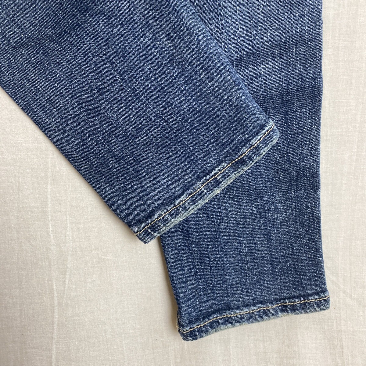 【DISCERNMENT】Teen Washing Lost Rivet Denim Pants DISCERNMENT】Teen Washing Lost Rivet Denim Pants