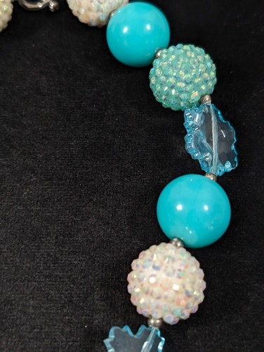 Elsa Frozen Happy Holidays Blue Snowflake Chunky Bead Necklace 17 in - Picture 5 of 10