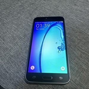 Samsung Galaxy J3 2016 blau (verbunden mit Vodaphone) 8GB 1,5GB RAM Android Handy