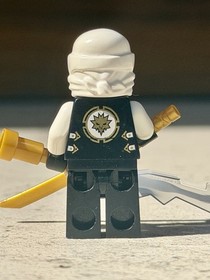 LEGO Ninjago Zane Minifigure The Final Battle 70504 njo0076 (read)