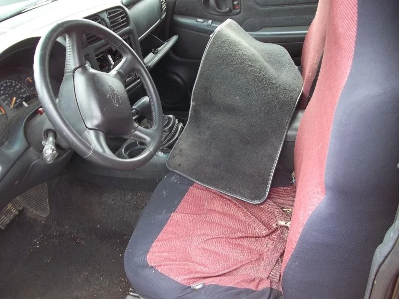 Used Left Quarter Glass fits: 2001 Chevrolet Blazer s10/jimmy s15 2 Dr front ven Foto 4 de 4