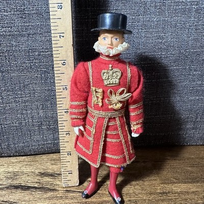 Vintage Beefeater Doll England Yeoman Warder 7.5  Tall