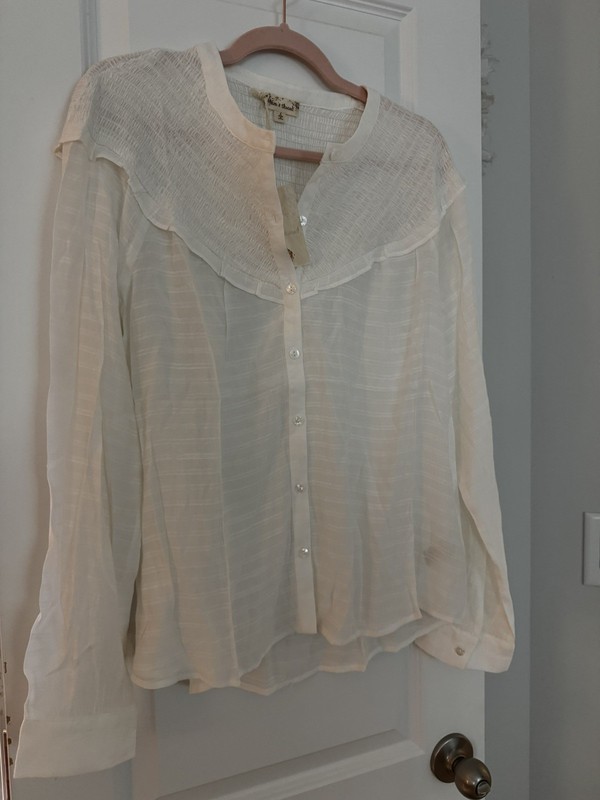 ✨Boutique Hem & Thread White Long Sleeve Button-Up Blouse Top Ruffle Sz L NWT✨