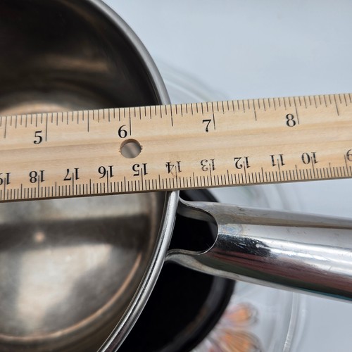 Cacerola de acero inoxidable pesada Royalty Tools Of The Trade de 1 1/2 Qt con tapa de mango - Imagen 7 de 11