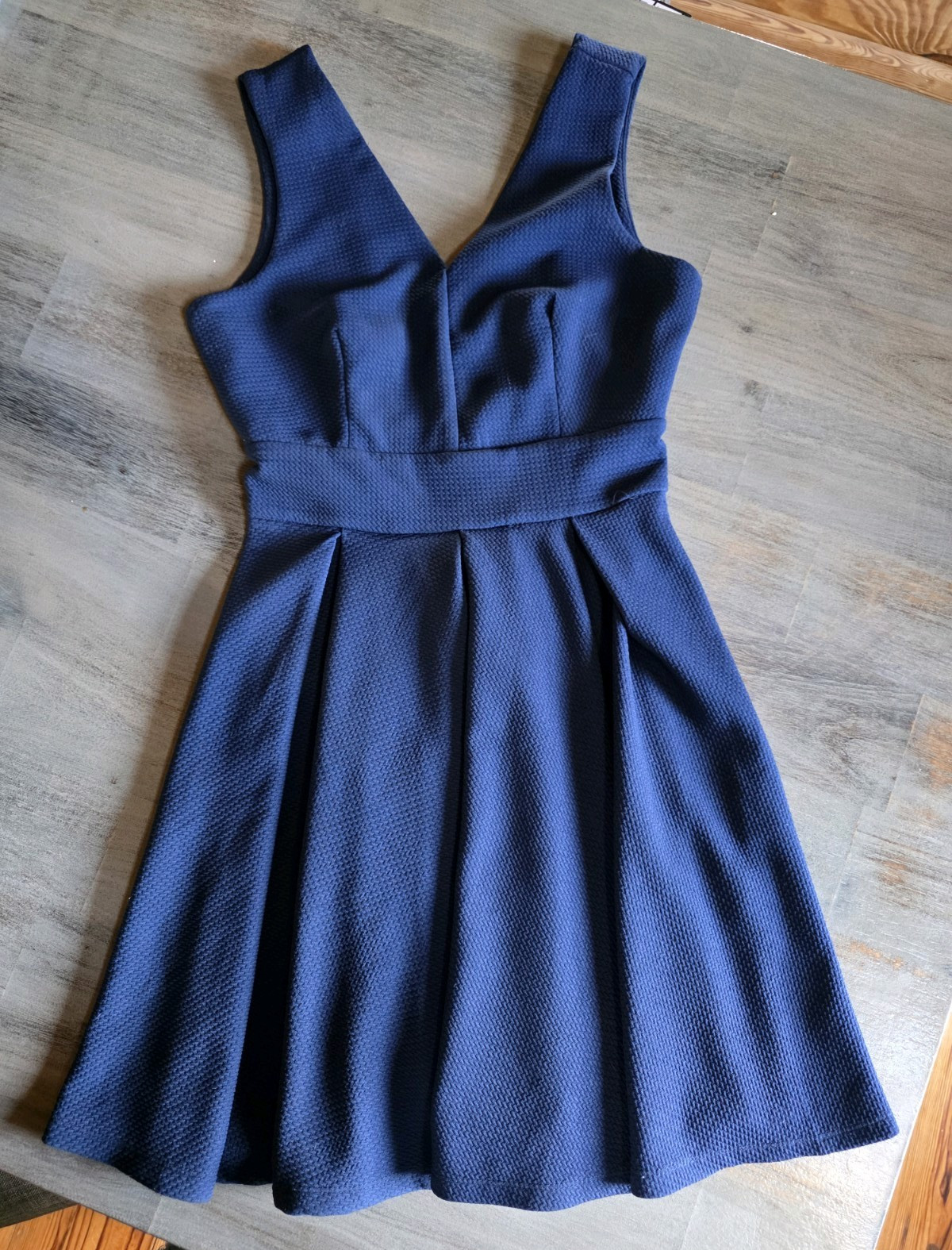 Haute Monde Blue Sleeveless V-Neck Fit & Flare Short Knit Dress M Pleated Zip