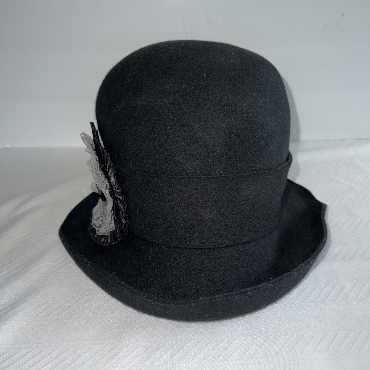 John Callanan Legacy 100% WOOL Black Cloche Hat with Lace 