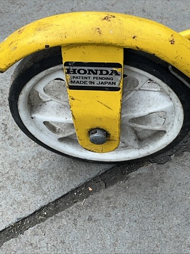 Honda Kick 'N Go Scooter In Yellow, 1970s | EBTH - Foto 9