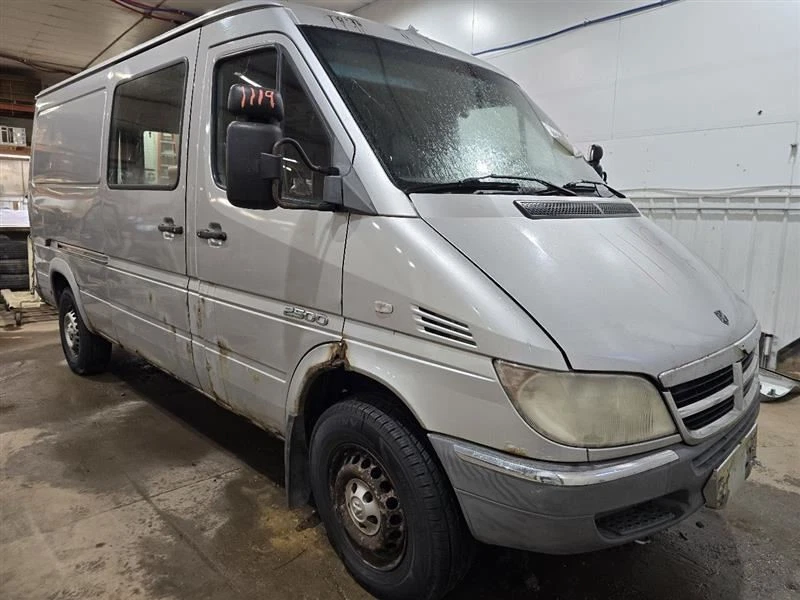 Passenger Right Front Door Vent Glass Fits 02-06 SPRINTER 2500 607728 Foto 3 de 4