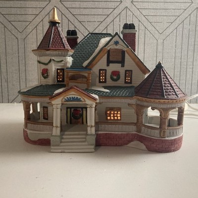 Lemax Caddington Village Christmas Village Retreat Center #35067, 1993