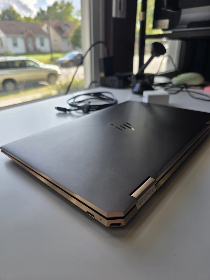 Portátil HP Spectre X360 13 i5 512 GB SSD 8 GB DDR 4K UHD OLED Pantalla Táctil Nightfall Foto 3 de 4