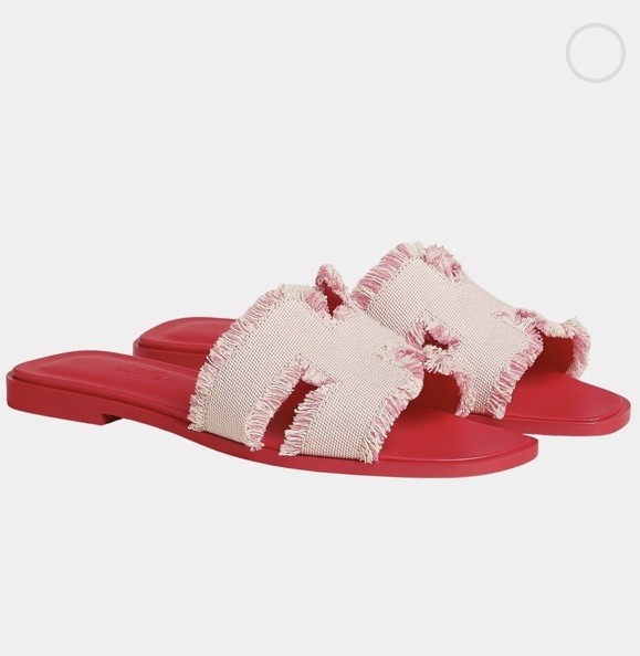 Hermès Oran Sandals in Maxi Fringed Canvas - Rose Grenade 37