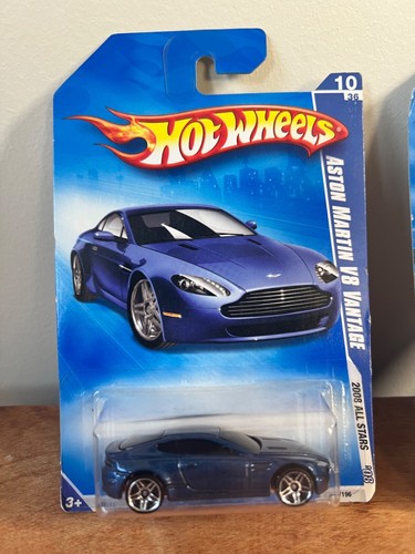 2008 Hot Wheels #50 All Star 10/36 ASTON MARTIN V8 VANTAGE Blue and Black - Picture 7 of 7