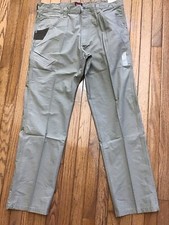 NWT Wrangler Workwear Technician Relaxed Fit Pants Mens Sz 38 X 32 Tan  TB1 