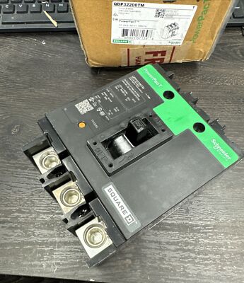 QDP32200TM Square D 200 Amp 240V 25kA@240V 3 Pole Bolt On Circuit Breaker