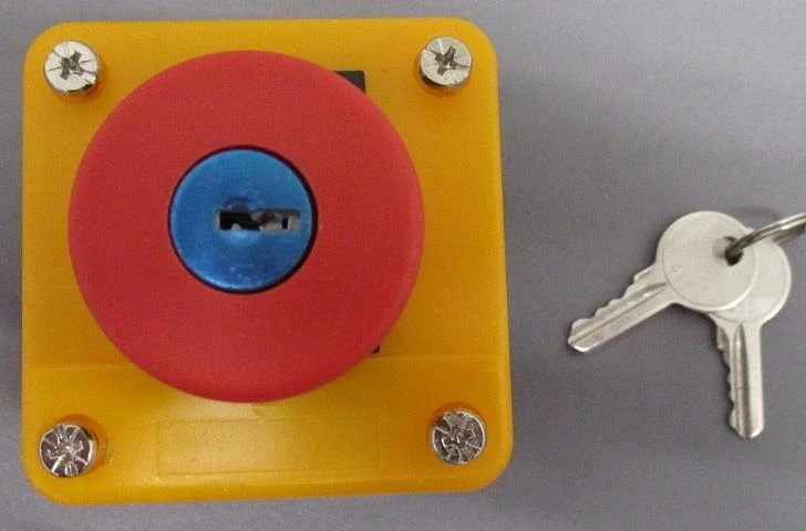 E Stop Station Keyed C/W NO & NC Switches & 2 x 455 Keys. Key Reset IP44 - Image 2 of 4